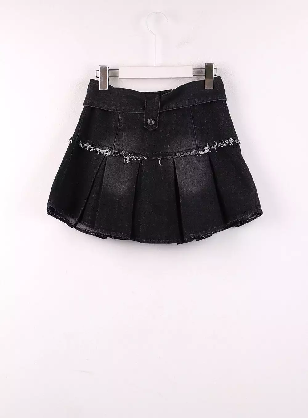 Belted Pleated Denim Skirt IJ430