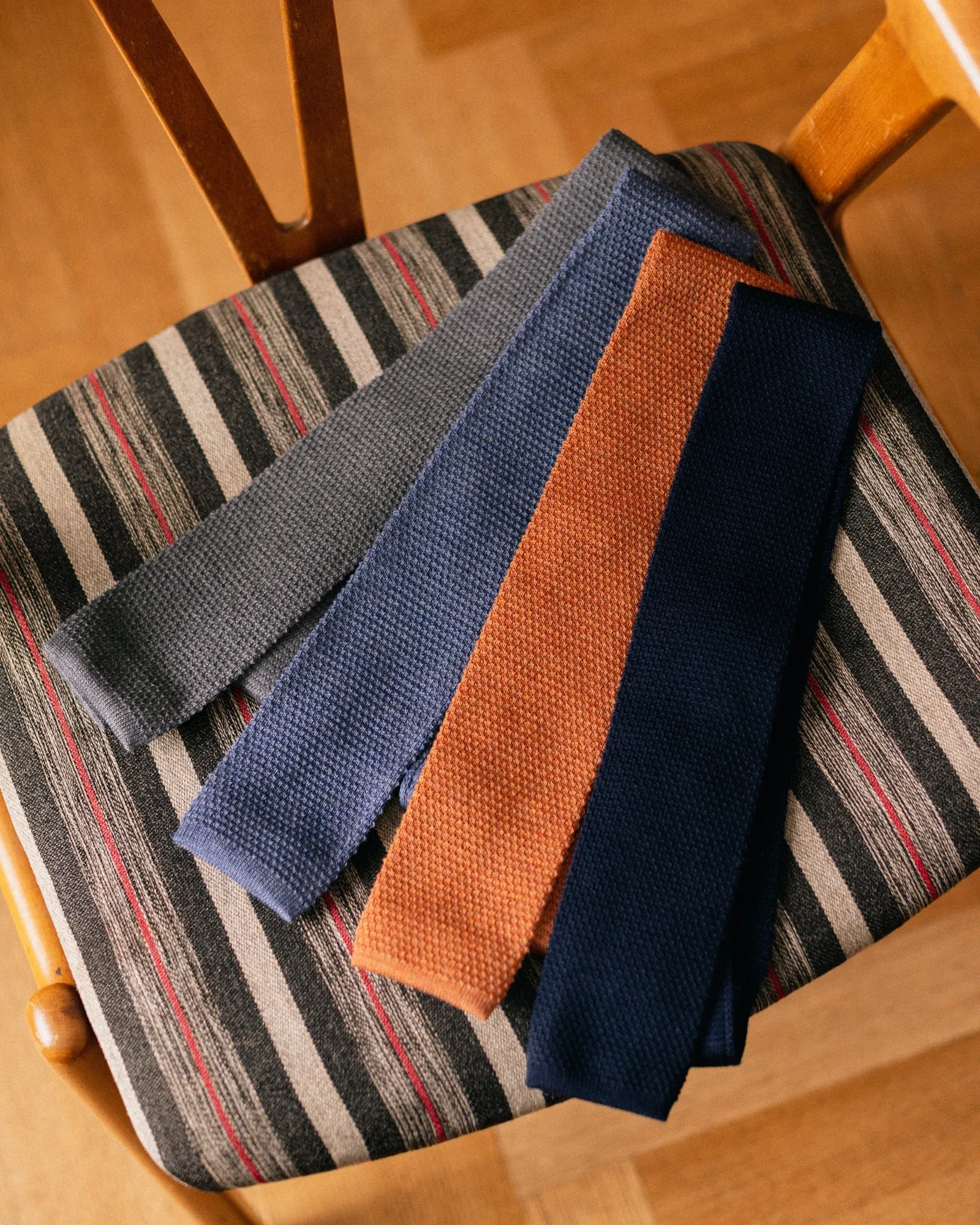 Bigi Wool Knit Tie: Grey