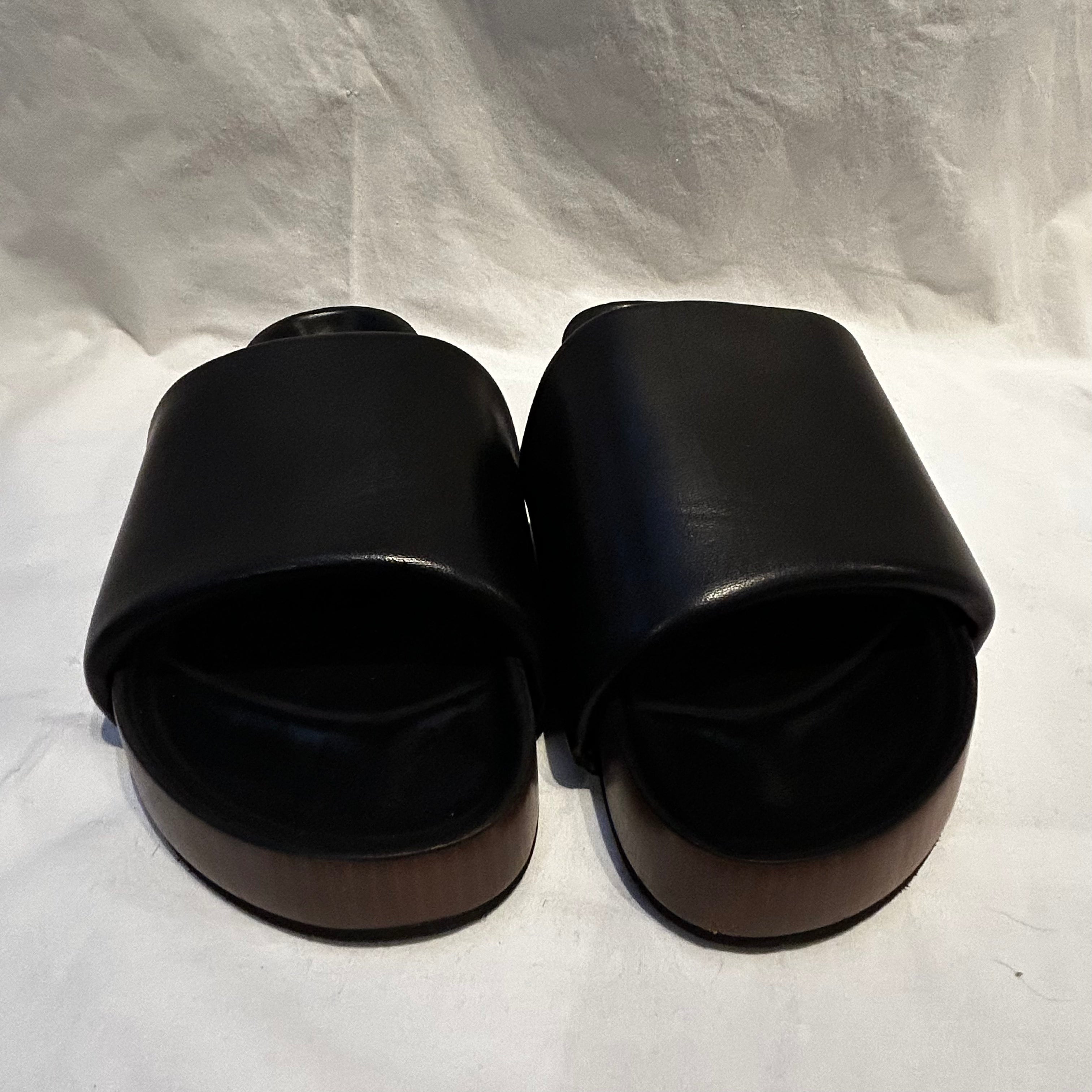 Celine Phoebe Philo Black Padded Leather Flatbed Sandals 40