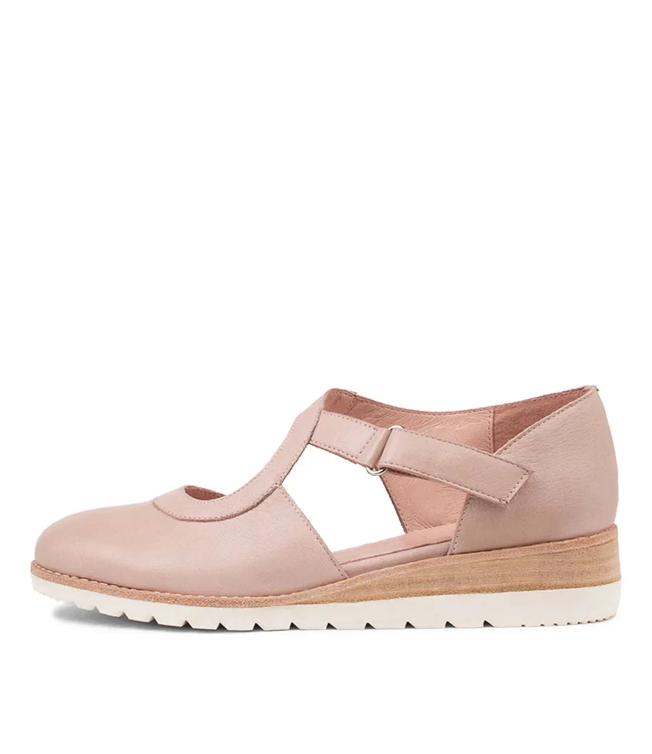 DIANA FERRARI Billsy Warm Rose Leather Wedges