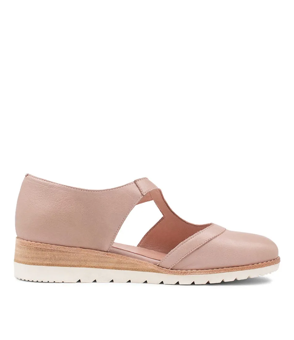 DIANA FERRARI Billsy Warm Rose Leather Wedges