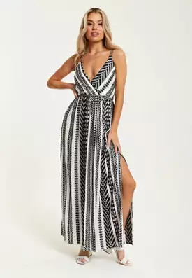 Liquorish Aztec Jacquard Maxi Dress In White And Black