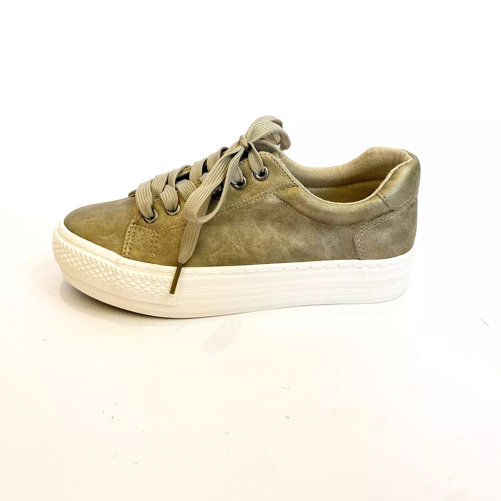 Savoy pewter laceup sneaker