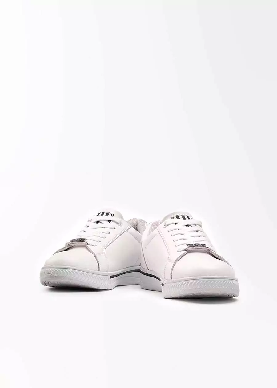 Supports 2: womens sneaker