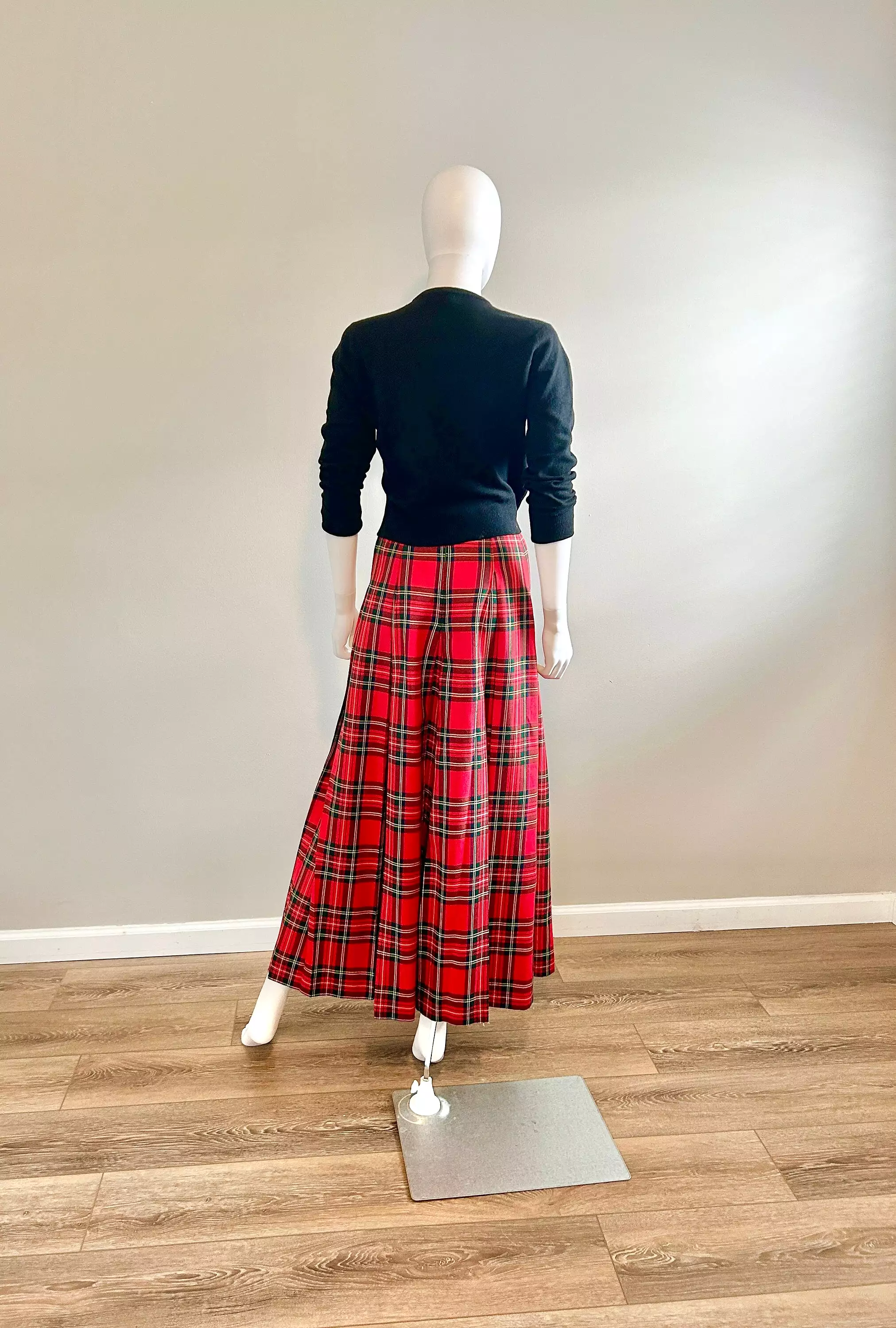 Vintage 1950s Red Tartan Plaid Maxi  / 50s Retro Holiday Skirt / Size XS S